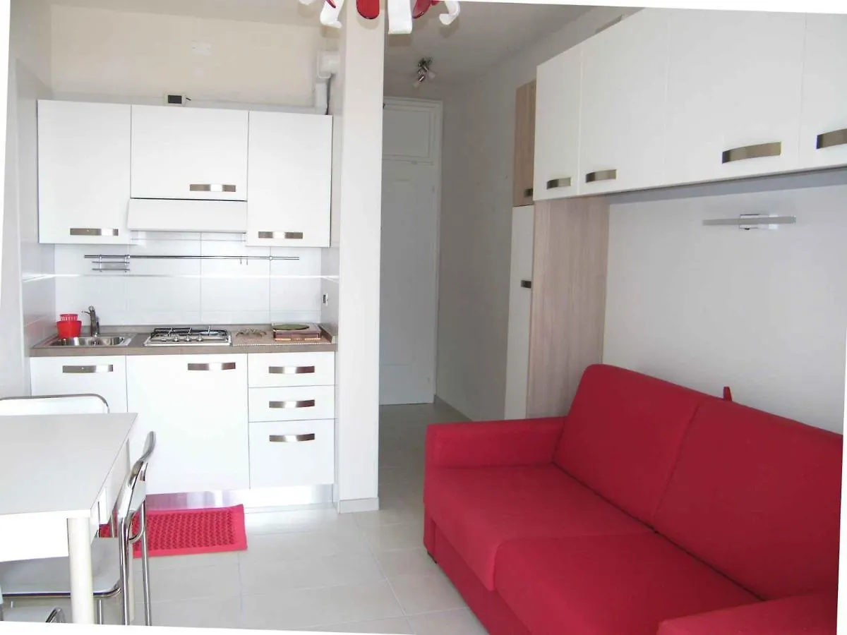 Apartments Porto Santa Margherita 24688  بورتو سانتا مارغريتا دي كاورل